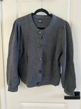 GAP Women's Dark Gray Button-Up Puff Sleeve Cardigan